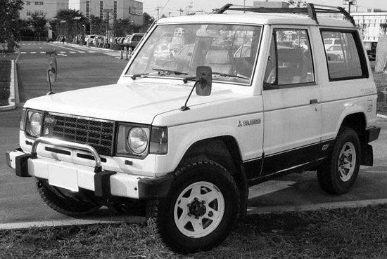 pajero_1_3-door1982-1990.jpg