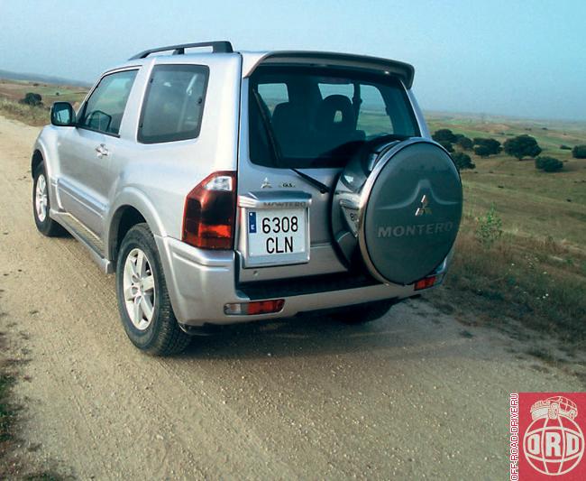 (084-089)_MitsubishiPajeroIII_Page_6_Image_0003.jpg