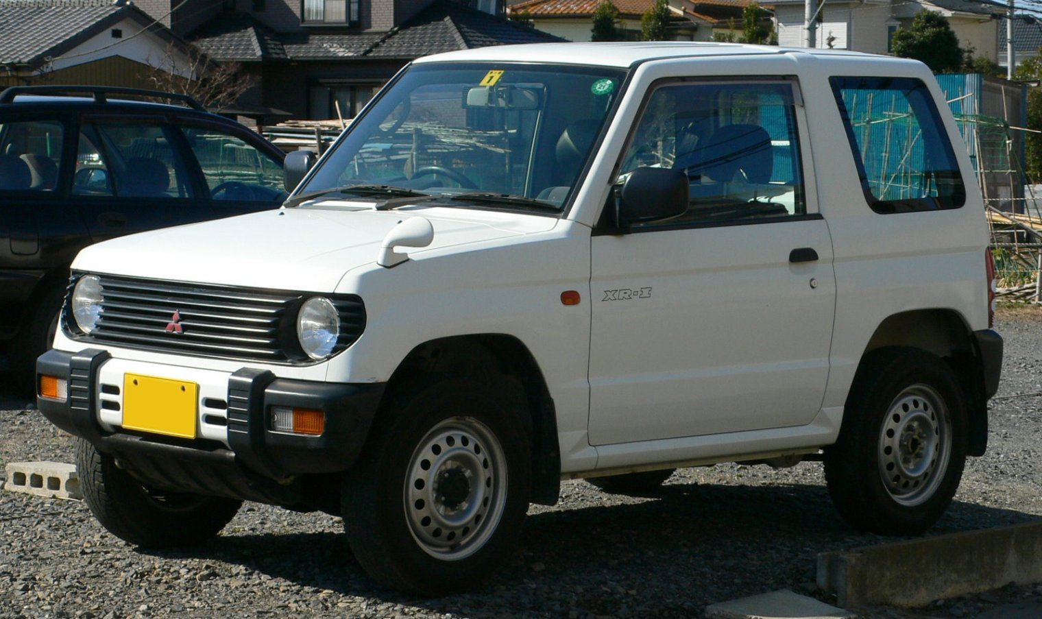1994_Mitsubishi_Pajero-Mini_01.jpg