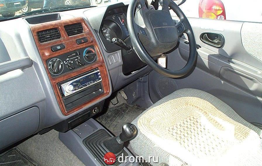 mitsubishi_pajero_junior_4896.jpg