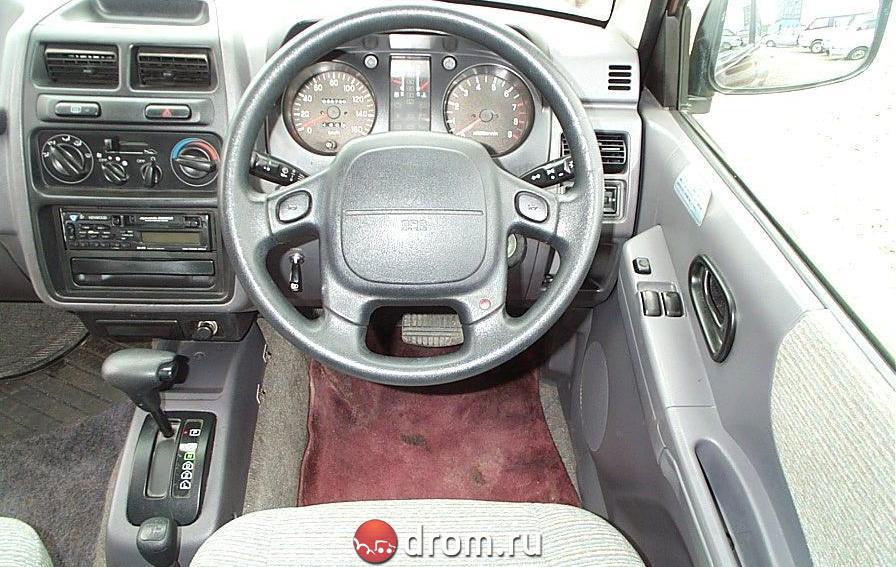 mitsubishi_pajero_junior_4908.jpg