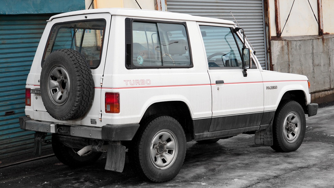 Mitsubishi_Pajero_016.JPG