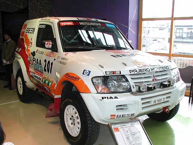 Pajero-dakar2002_masuoka.jpg