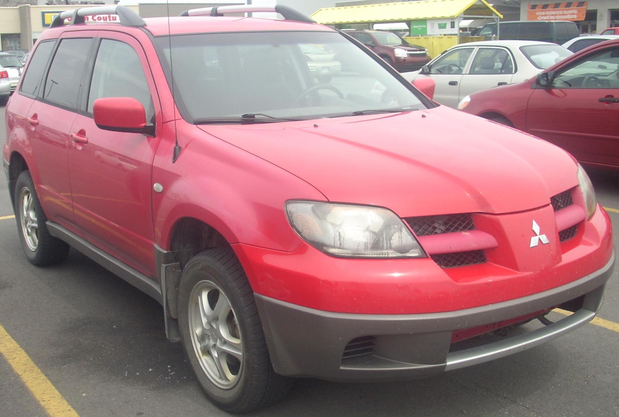 '03-'05_Mitsubishi_Outlander.jpg